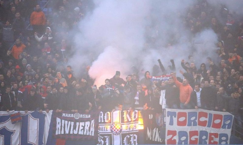 GNK Dinamo - HNK Hajduk, Torcida (3)