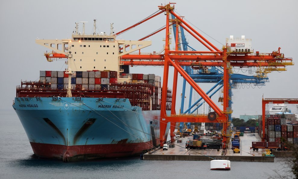 Rijeka: Teretni brod za prijevoz kontejnera