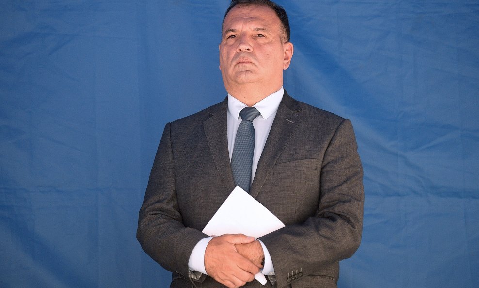Vili Beroš, ministar zdravstva