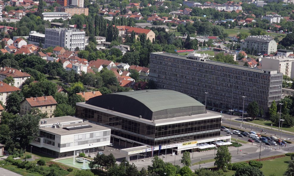 Koncertna dvorana Vatroslav Lisinski i Općinski sud