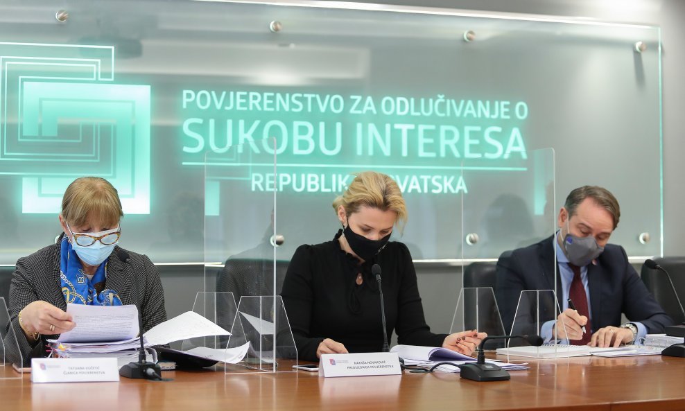 Nataša Novaković, Povjerenstvo za sukob interesa