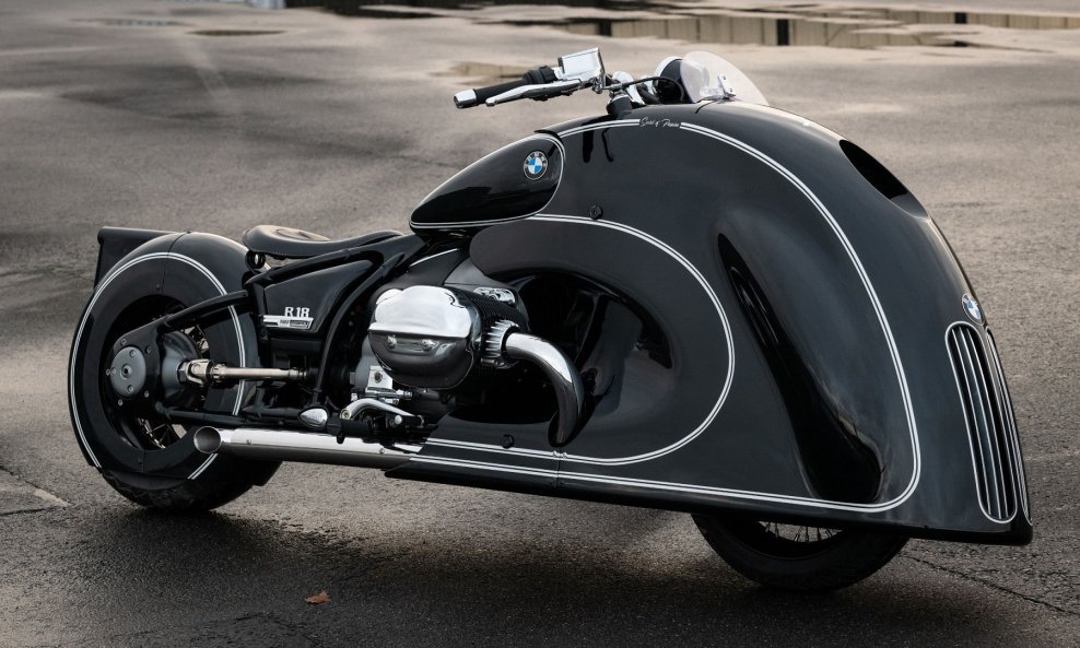 BMW R 18 'Spirit of Passion' je custom djelo Dirka Oehlerkinga