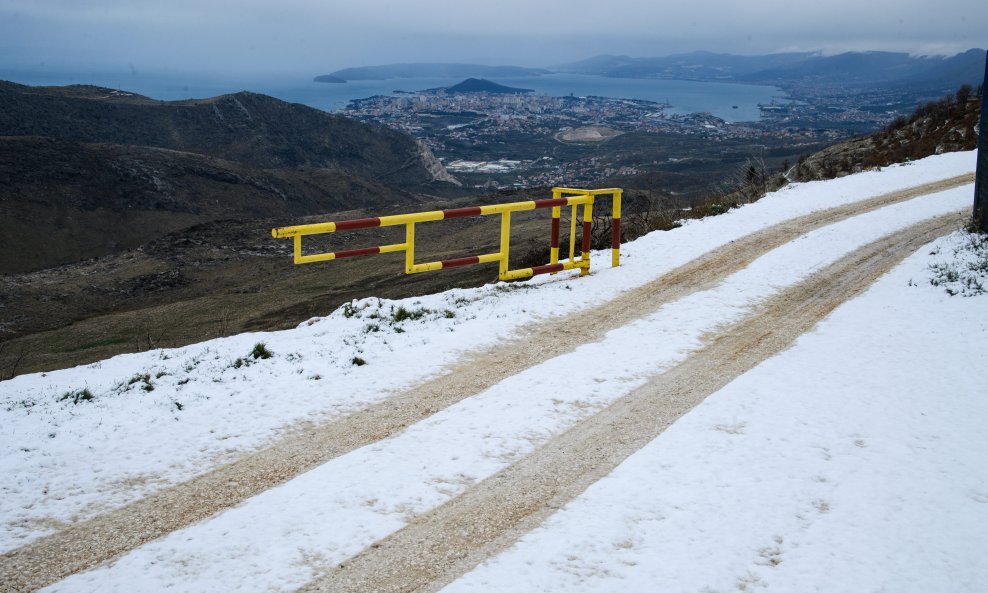 Snijeg u Dalmatinsko Zagori