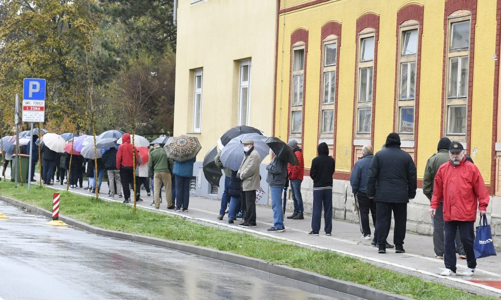 Testiranje na Covid u Sisku