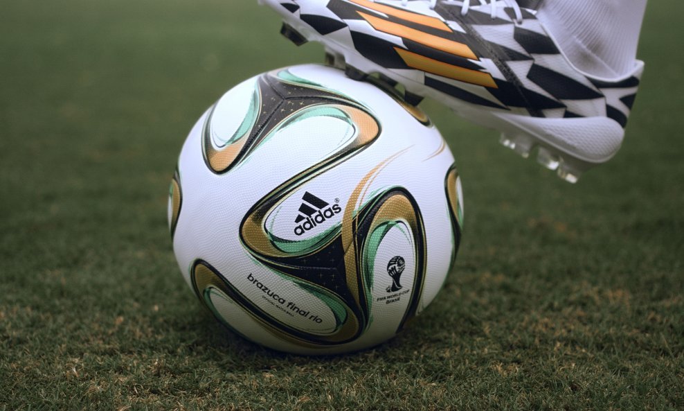  Brazuca finale Rio - službena lopta finala Svjetskog nogometnog prvenstva u Brazilu (1)