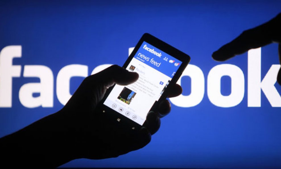 Facebook pametni telefon