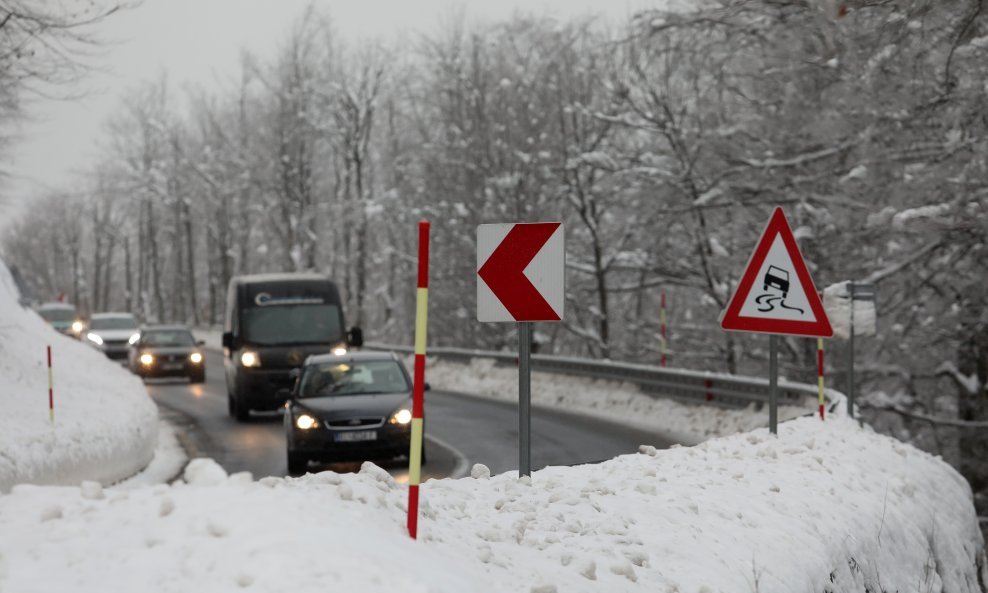 Snijeg na autocesti