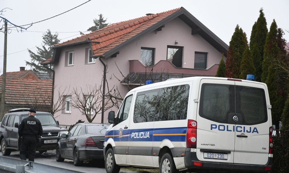 Policijski očevid u obiteljskoj kući u Gornjem Tomašu