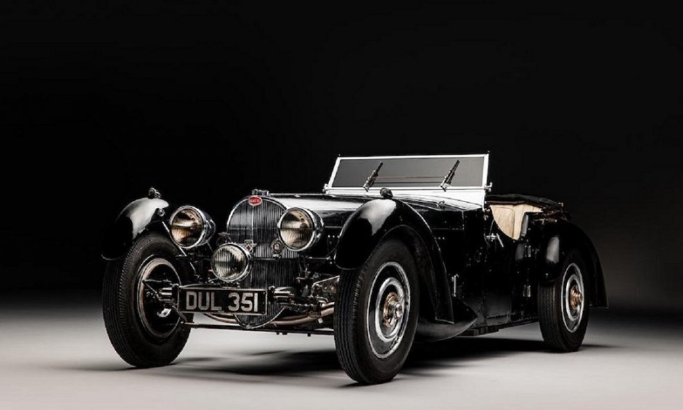 Bugatti 57S iz 1937. na aukciji Bonhamsa mogao bi postići cijenu između 44 i 61 milijun kuna
