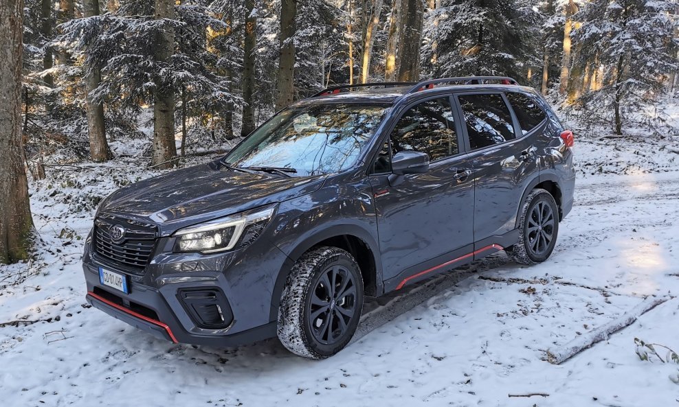 Subaru Forester 2.0i e-Boxer 4DVENTURE na snijegu pokazuje svoje prave sposobnosti