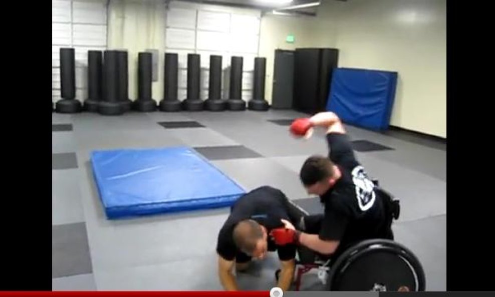 MMA u invalidskim kolicima