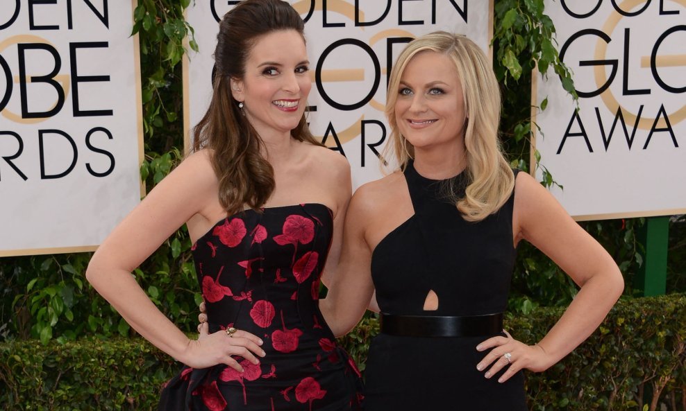 Večerašnju dodjelu vode Tina Fey i Amy Poehler s dvije lokacije, jedna iz Los Angelesa, a druga iz New Yorka