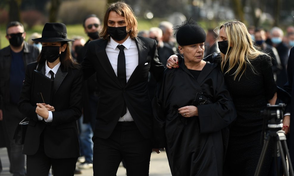 Utučena obitelj - Zrinka Cvitešić, Niko, Elvira i Lana Kranjčar