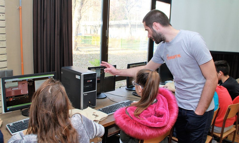 Matija Kopić Sat kodiranja 2016. Osijek