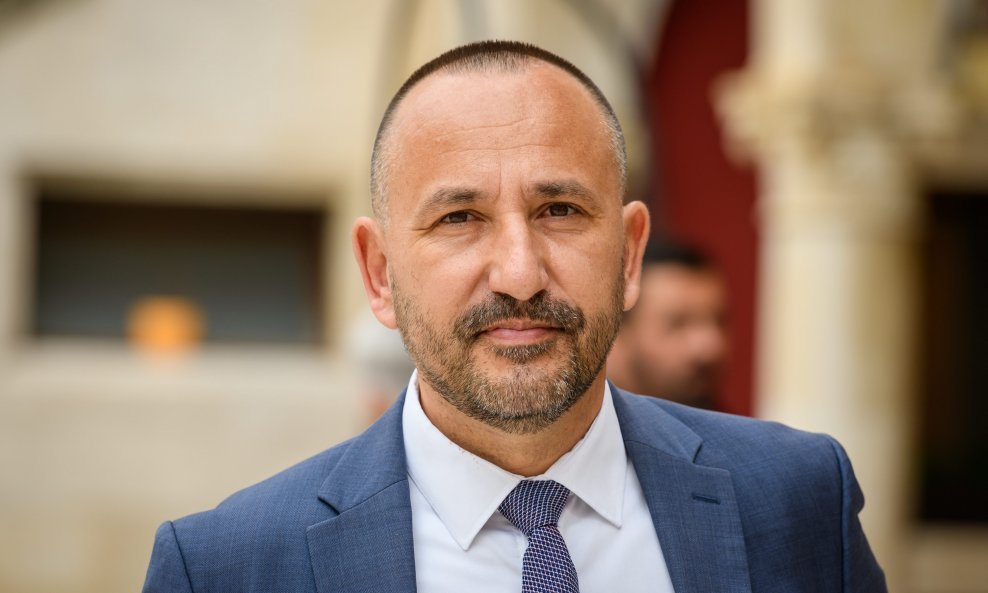 Predstavljanje Hrvoja Zekanovića , kandidata stranke Hrvatski Suverenisti za gradonačelnika Šibenika za predstojećim lokalnim izborima, 27. ožujka 2021. u Šibeniku