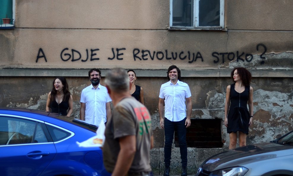 A gdje je revolucija, stoko