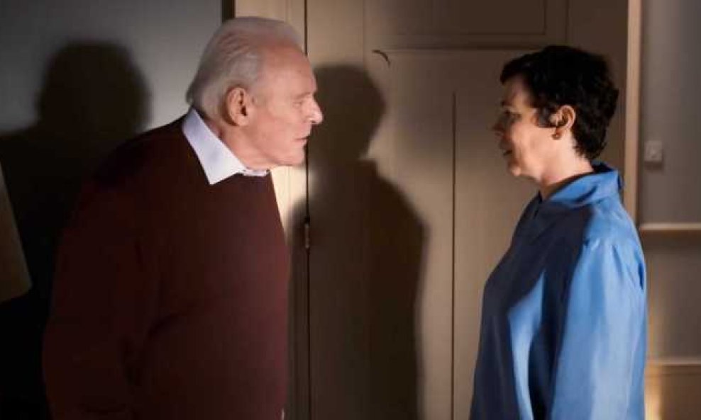 Anthony Hopkins i Olivia Colman u filmu 'Otac'