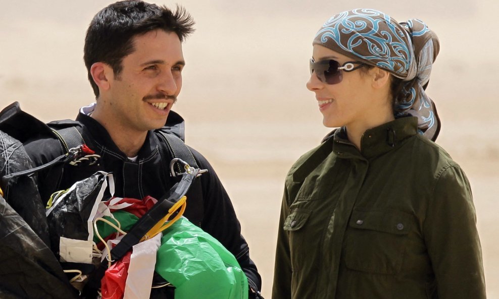 Jordanski princ Hamza sa suprugom na fotografiji iz 2011. godine