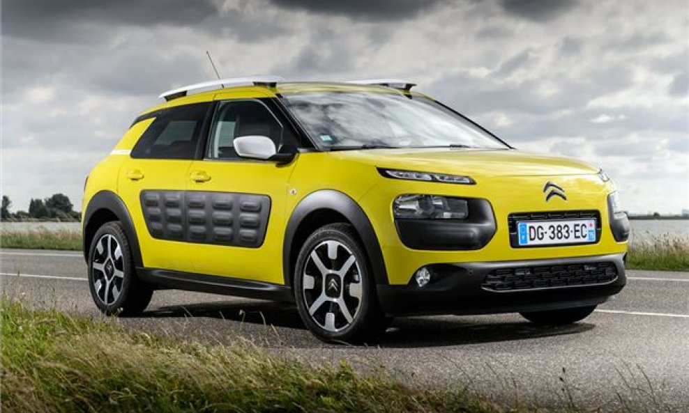 Citroen-C4-Cactus-10