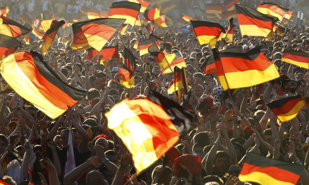 Njemačka navijači zastave