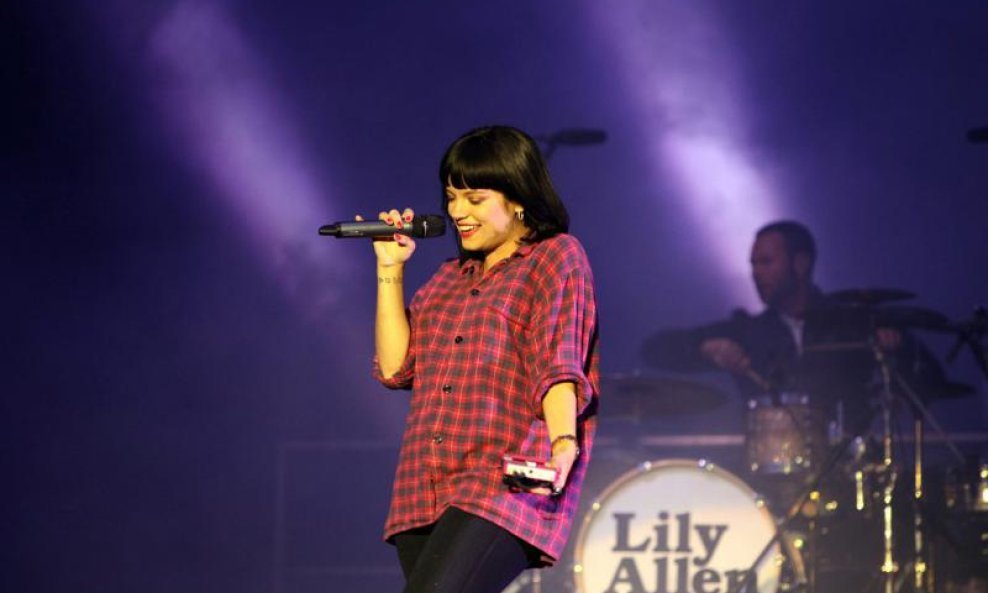 Trudna Lily Allen na Big Chill festivalu (5)