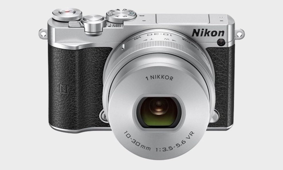 Nikon 1 J5