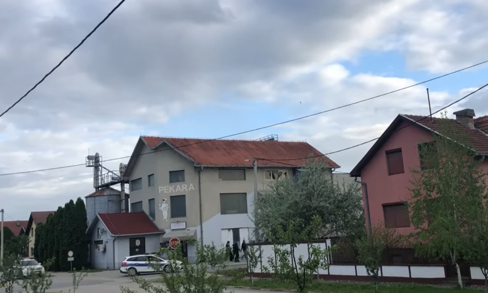 Izgrednici u prolasku kroz Borovo selo