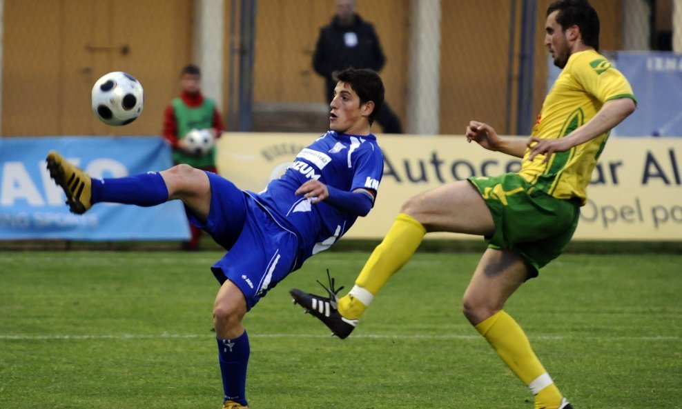 Šibenik _ Istra 1-1 (Arijan Ademi (plavi)