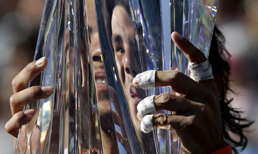 Fotografija Rafaela Nadala s peharom u kateogriji je sportskih naj-fotki ove godine