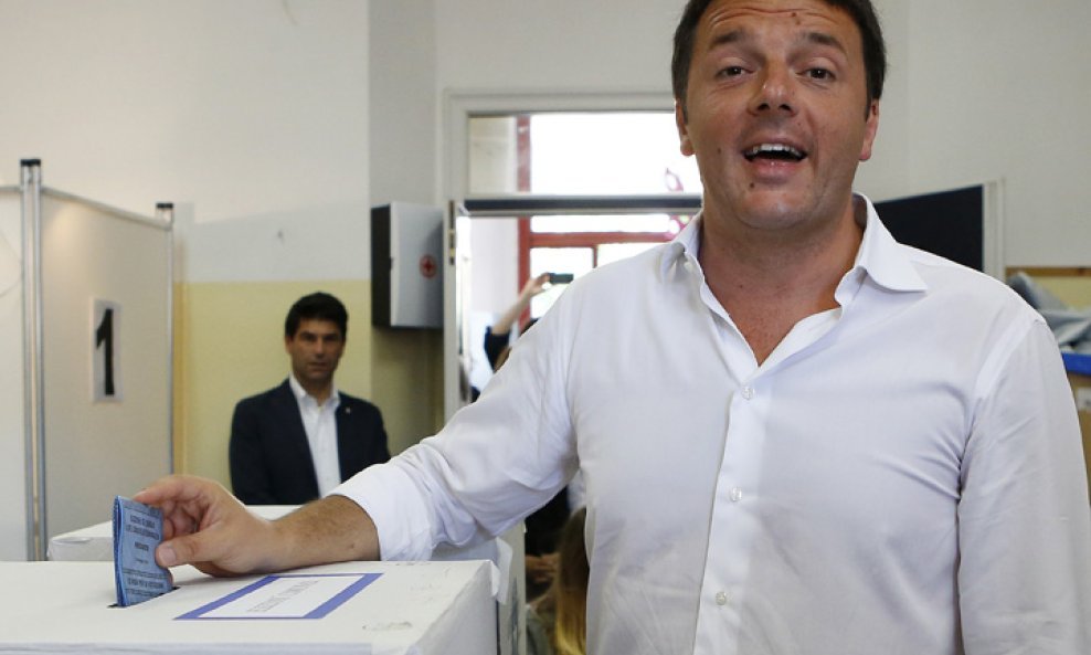 Matteo Renzi, Italija