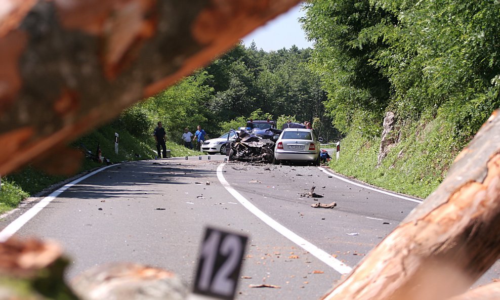 Prometna nesreća Slunj Točak