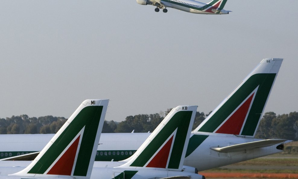 Avion zrakoplov Alitalia