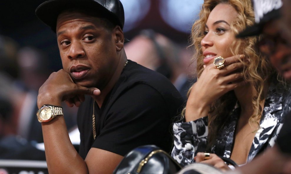 Beyonce i Jay Z na NBA tekmi (2)