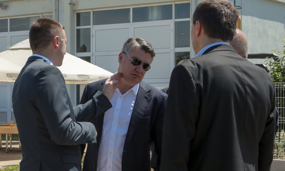 Zoran Milanović i Ivan Penava u Borovu naselju