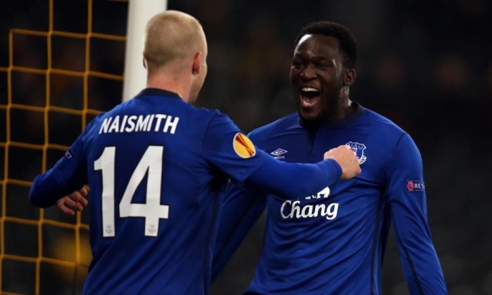 Romelu Lukaku Steven Naismith Everton