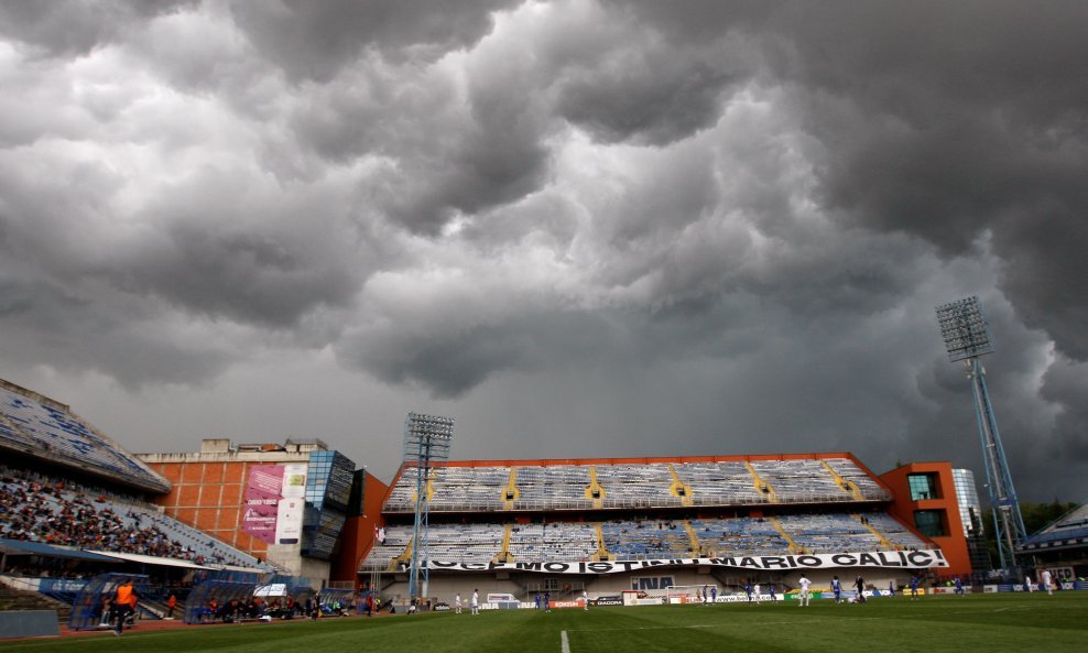 DINAMO OBLACI MAKSIMIRSKI STADION