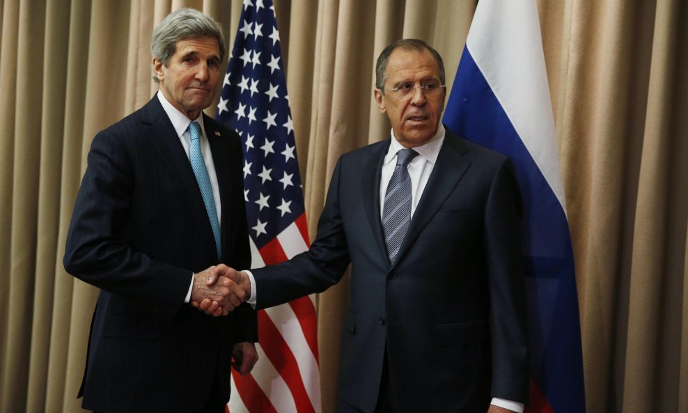 John Kerry i Sergej Lavrov