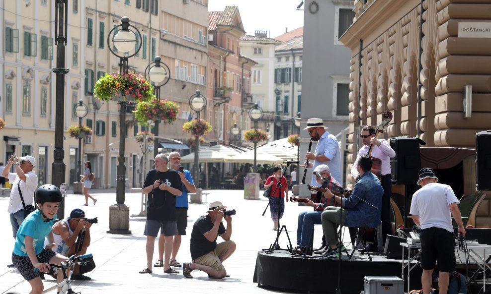 Rijeka-ilustracija