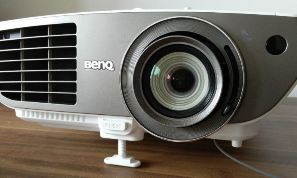 BenQ W3000 projektor
