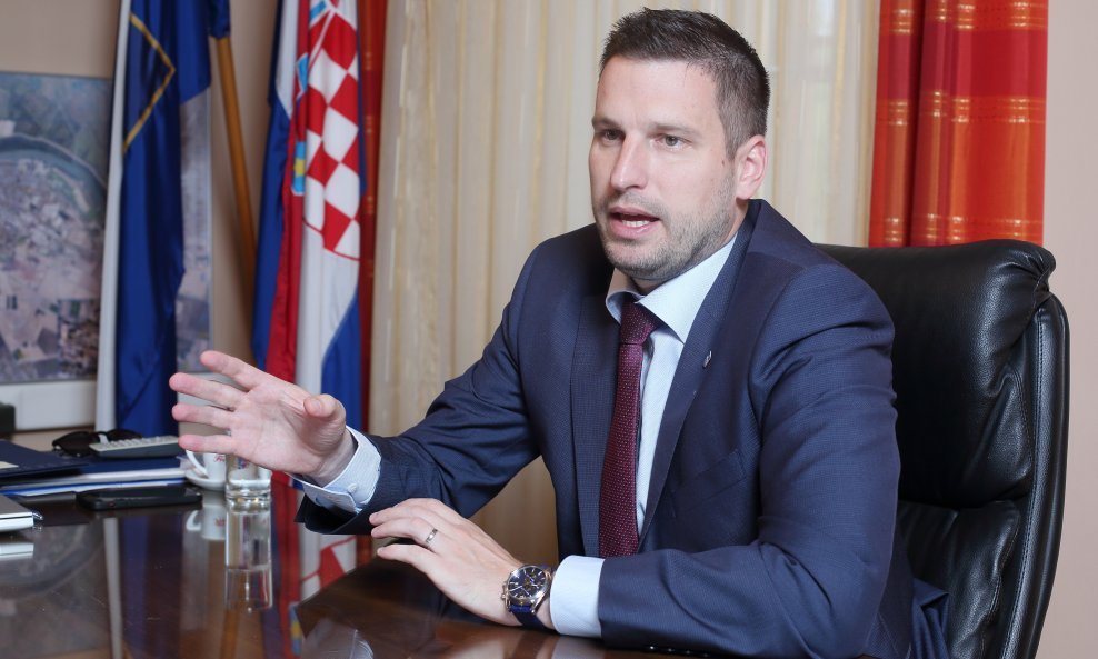 Ivan Radić smatra da je radno vrijeme gradonačelnika od 0 do 24