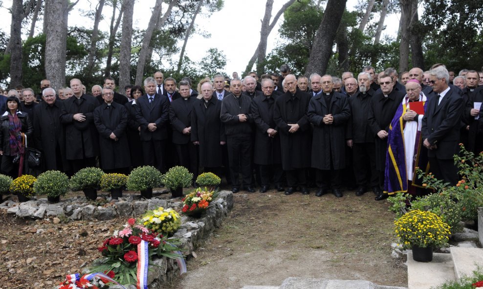 biskupi daksa partizanski zločini