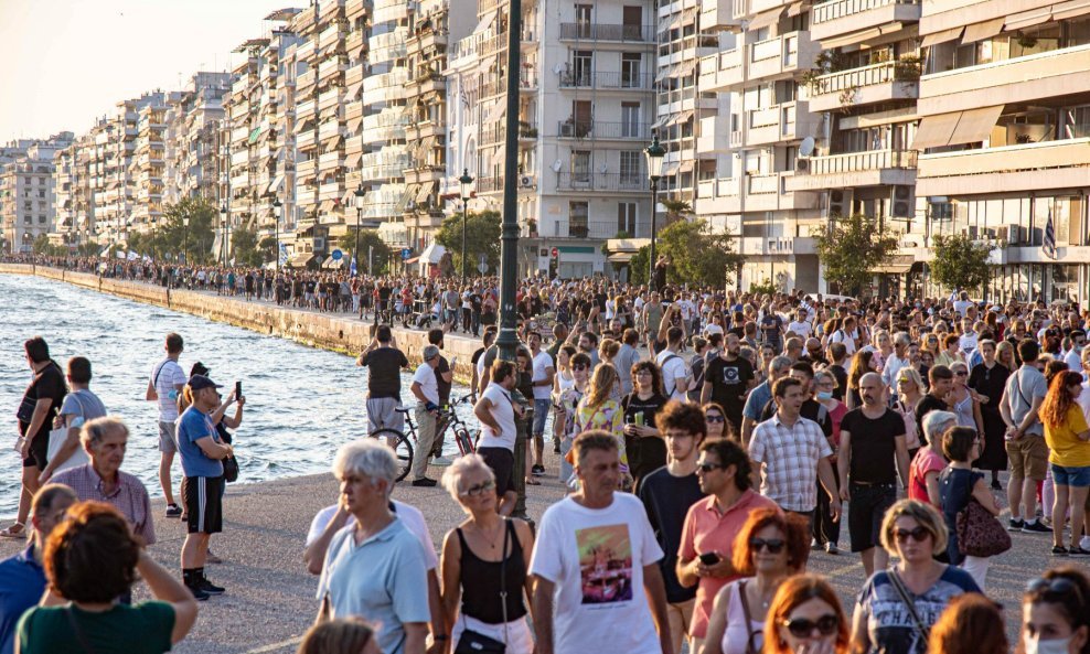 Prosvjed protiv obaveznog cijepljenja u Solunu