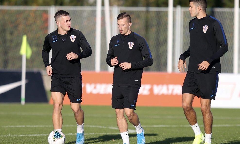 Slijeva Karlo Bartolec, Mislav Oršić i Dino Perić