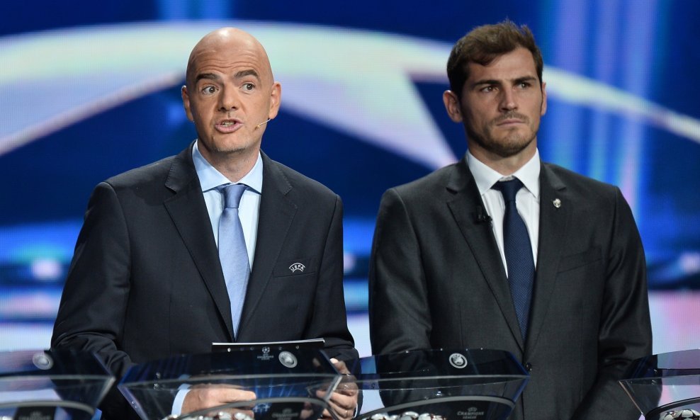 Infantino, Casillas