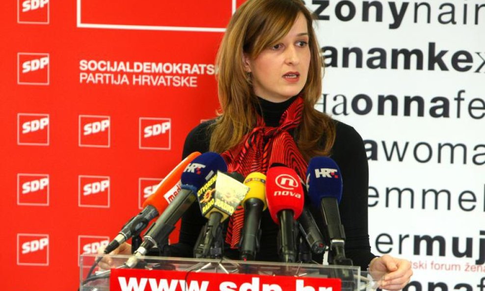 Mirela Ahmetović