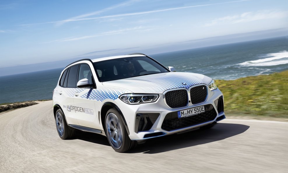 BMW iX5 Hydrogen s pogonom na vodik