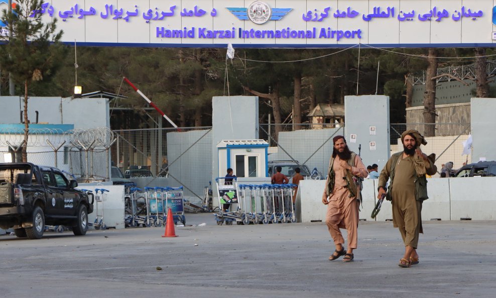 Talibani kontroliraju prostor oko zračne luke u Kabulu