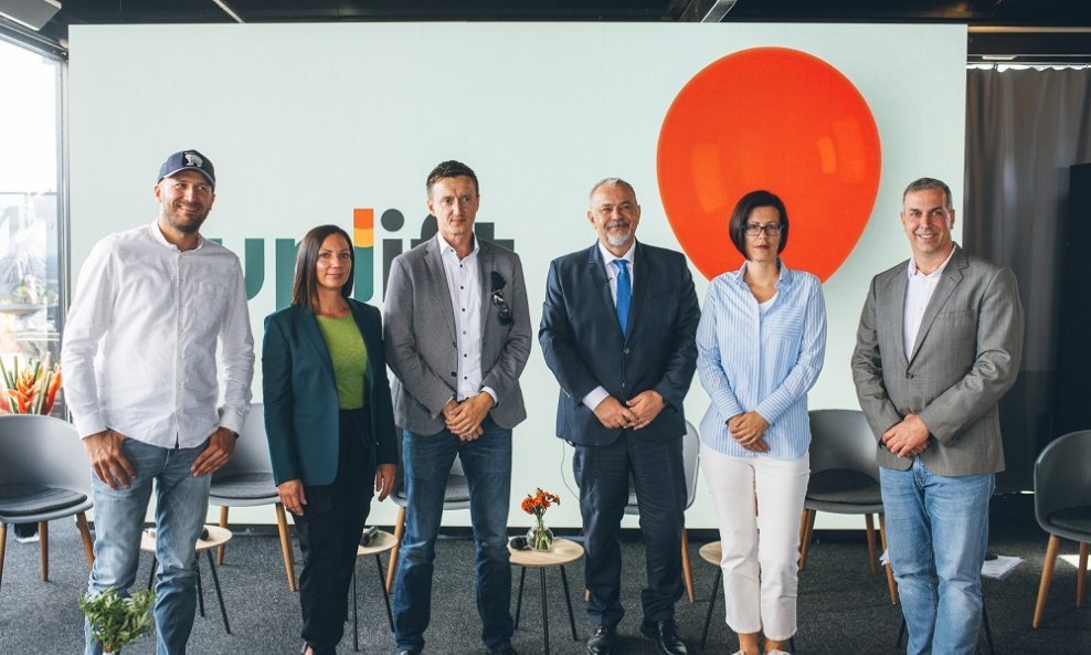 Marin Medak (Rougemarin), Gea Kariž (Mastercard), Josip Mikulić (Institut za turizam), Zoran Šprajc, Maruška Vizek (Ekonomski institut, Zagreb), Hrvoje Balen (Algebra)