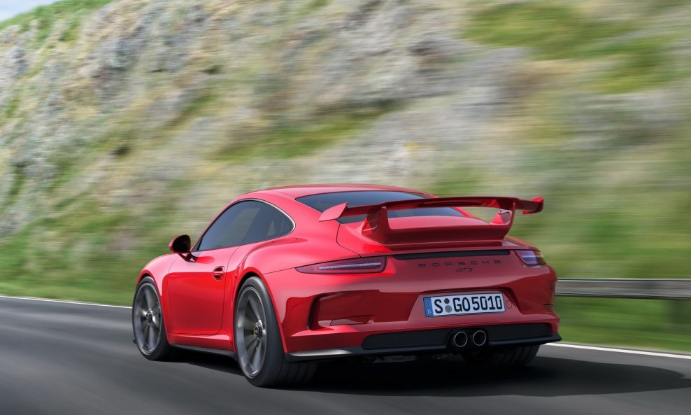 Porsche-911-GT3-4[5]
