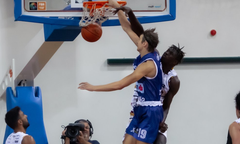 Lovro Gnjidić - KK Cibona